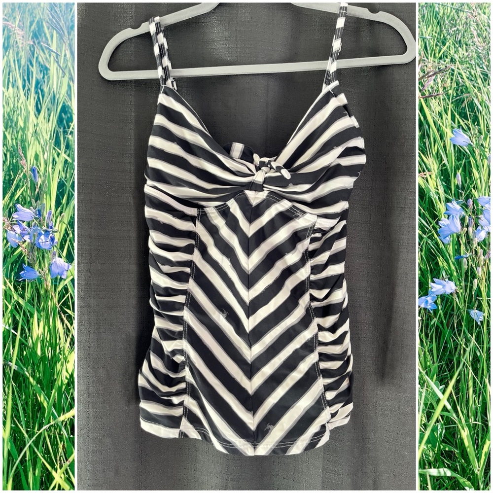🌿 3 for $17 • Azura Bathing Suit Top